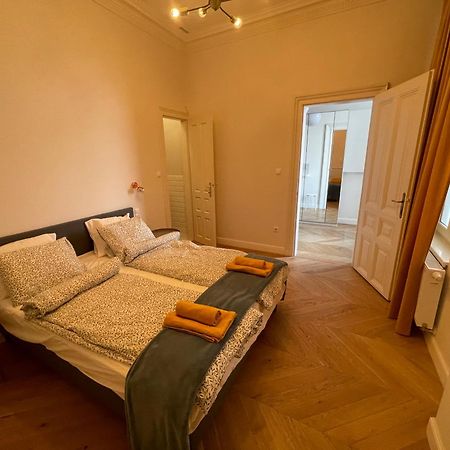 City Center 3, Elegant And Cozy 2Br In City Center! بودابست المظهر الخارجي الصورة
