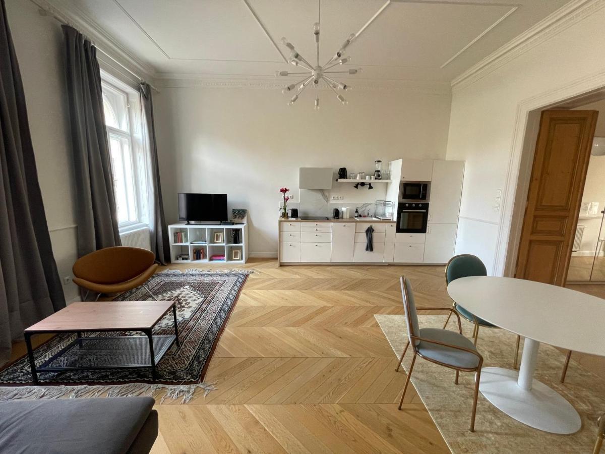 City Center 3, Elegant And Cozy 2Br In City Center! بودابست المظهر الخارجي الصورة