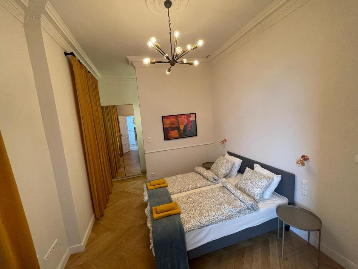 City Center 3, Elegant And Cozy 2Br In City Center! بودابست المظهر الخارجي الصورة